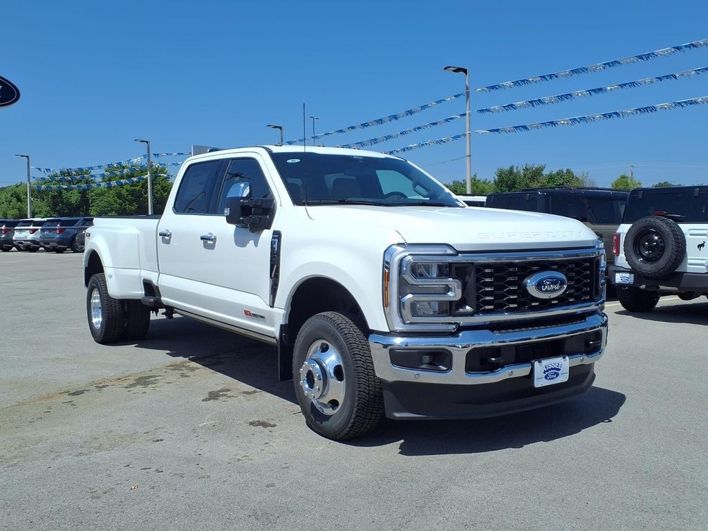 New 2026 Ford Super Duty F-350® Lariat® TRUCK