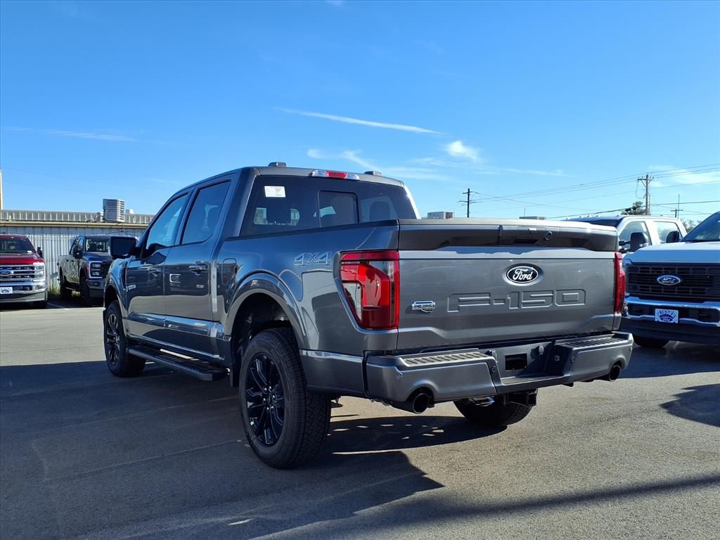 2025 Ford F-150 XLT photo 2