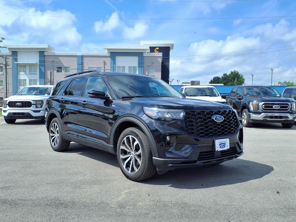 2025 Ford Explorer ST-LINE 4WD (PL535)'s photo