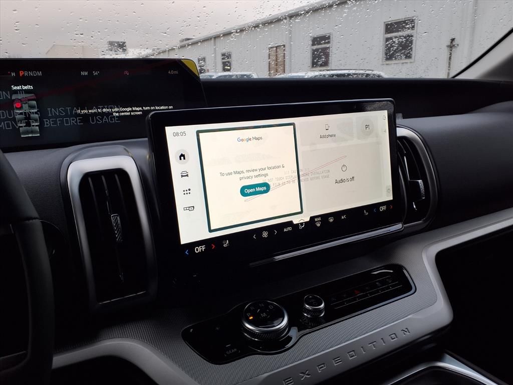 2025 Ford Expedition MAX photo 3