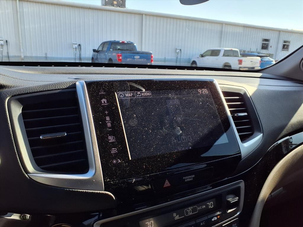 2018 Honda Pilot Elite photo 4