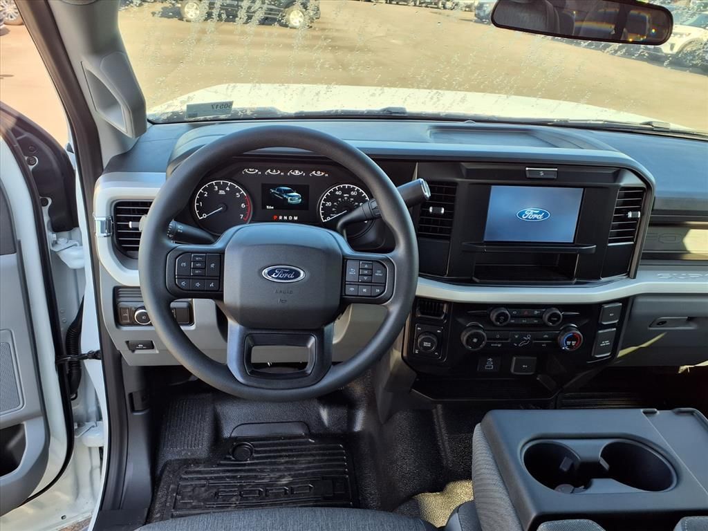 2026 Ford F-250 photo 3