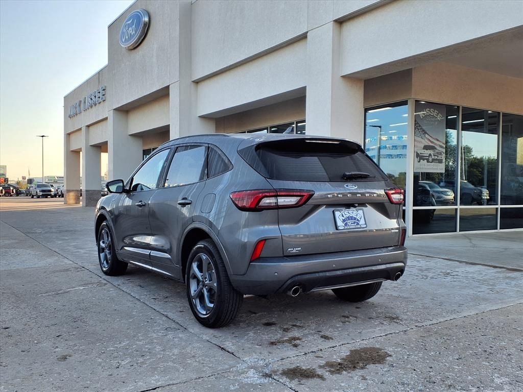 Used 2023 Ford Escape ST-Line Select SUV