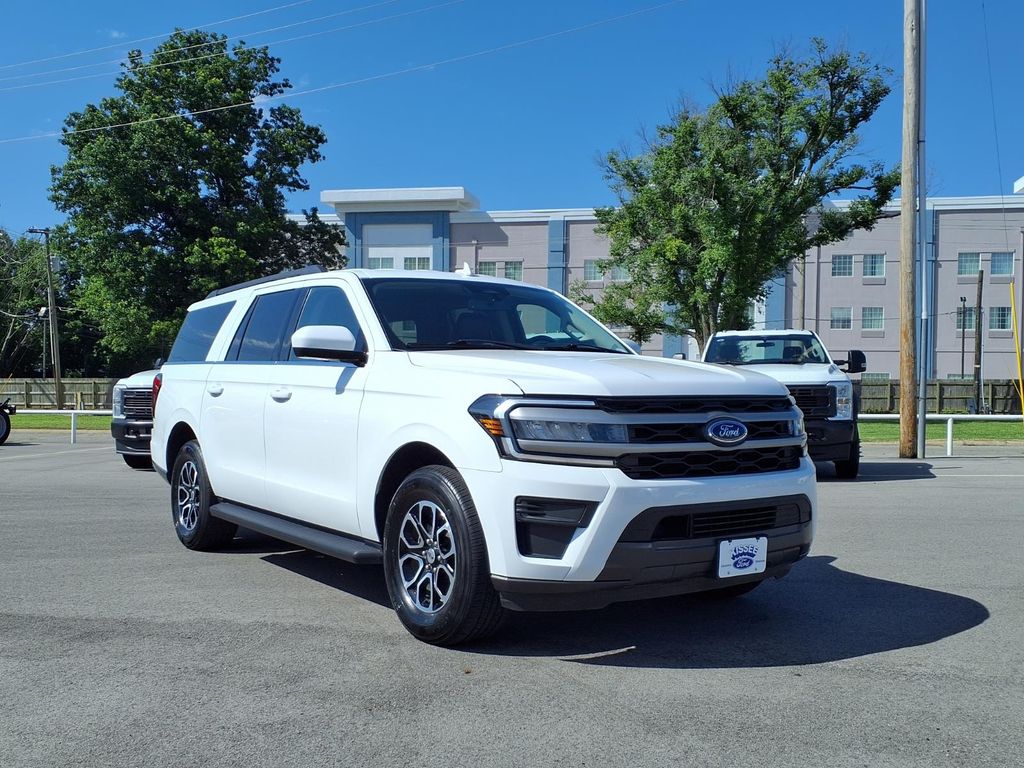 2024 Ford Expedition XLT MAX's photo