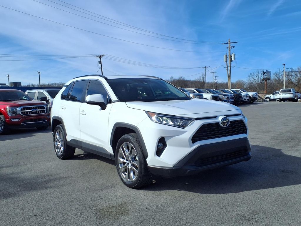2020 Toyota RAV4 XLE Premium