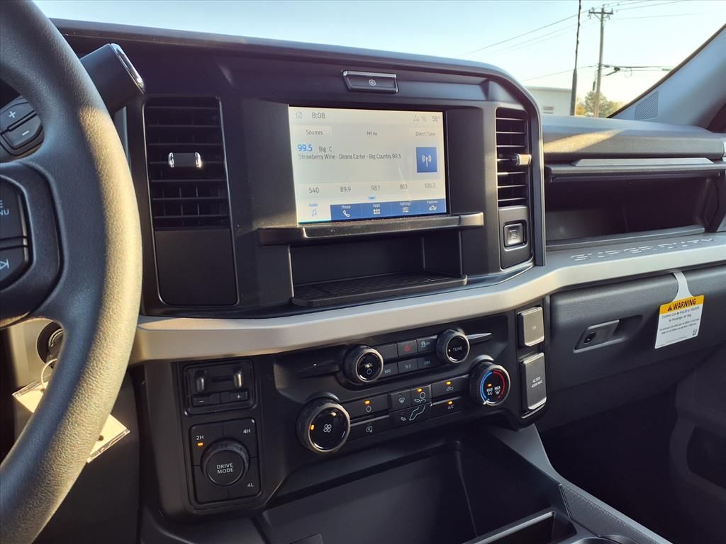 2026 Ford F-350 photo 3