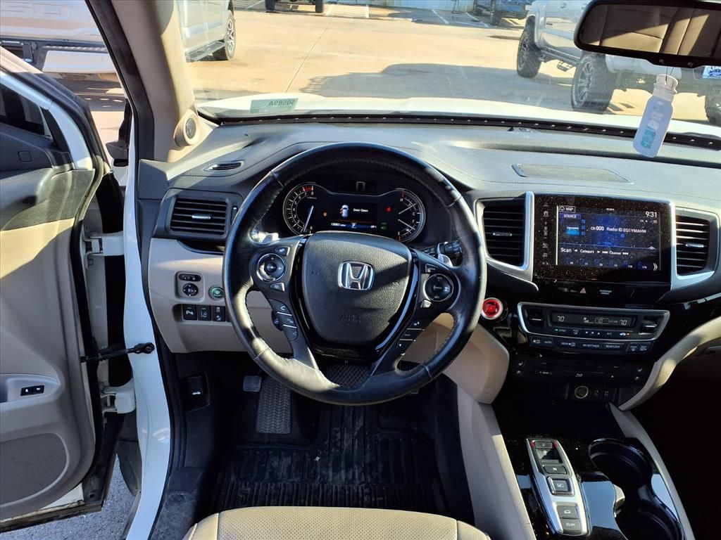 2018 Honda Pilot Elite photo 3