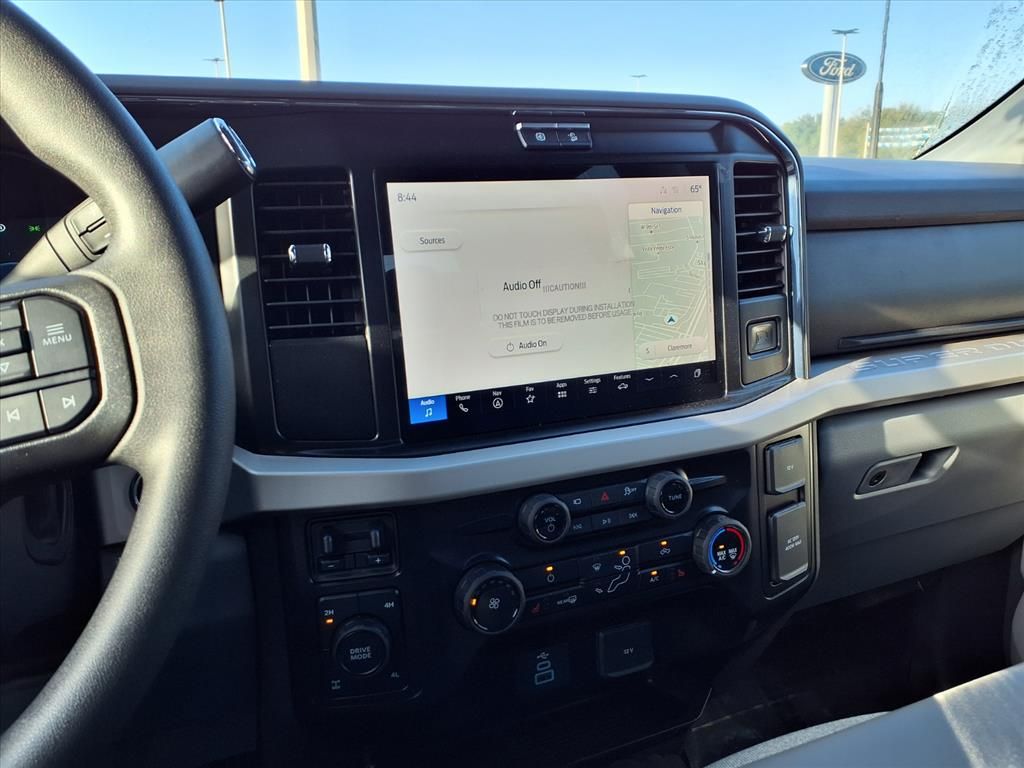 2026 Ford F-350 Super Duty XLT - Photo 4