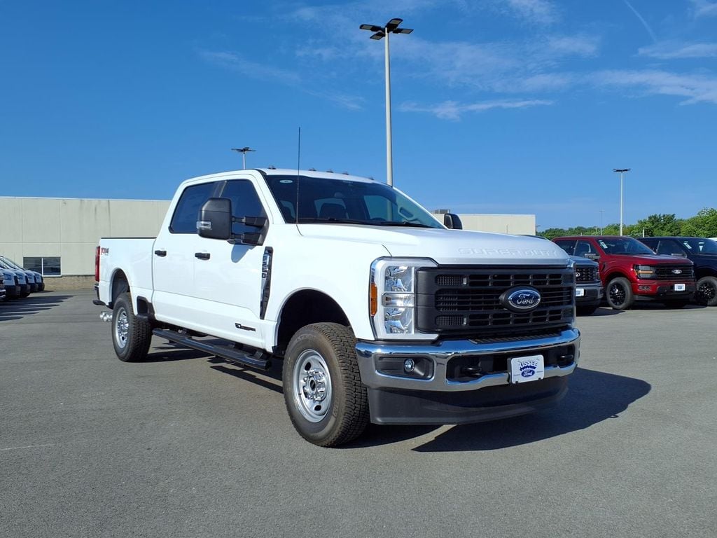 2026 Ford F-250 XL 4x4 Crew Cab 6-3/4' Box's photo