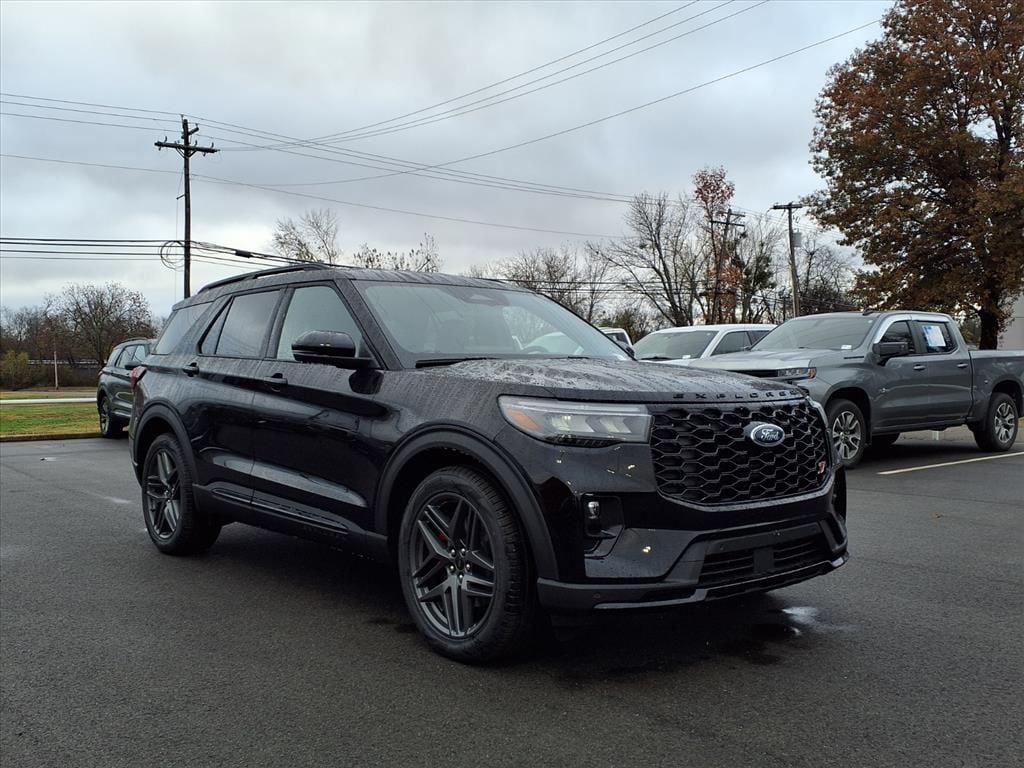 2026 Ford Explorer ST's photo