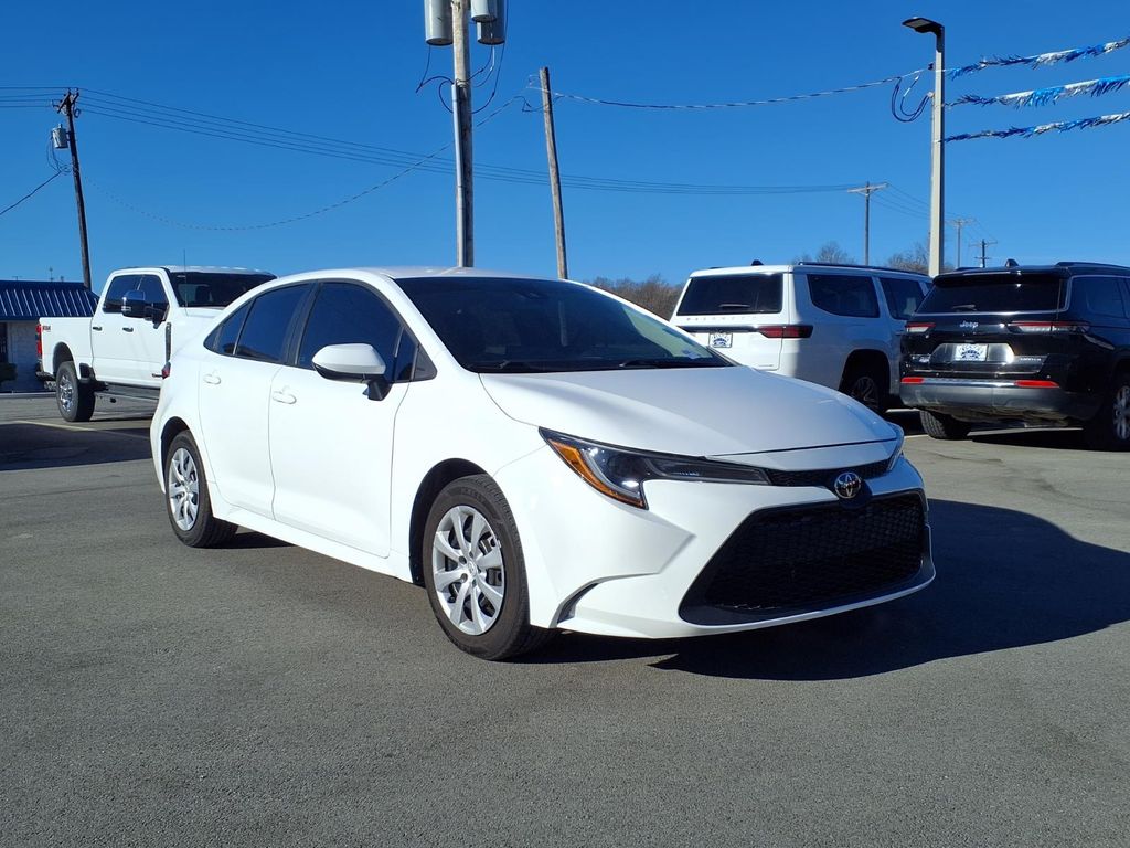 2022 Toyota Corolla LE