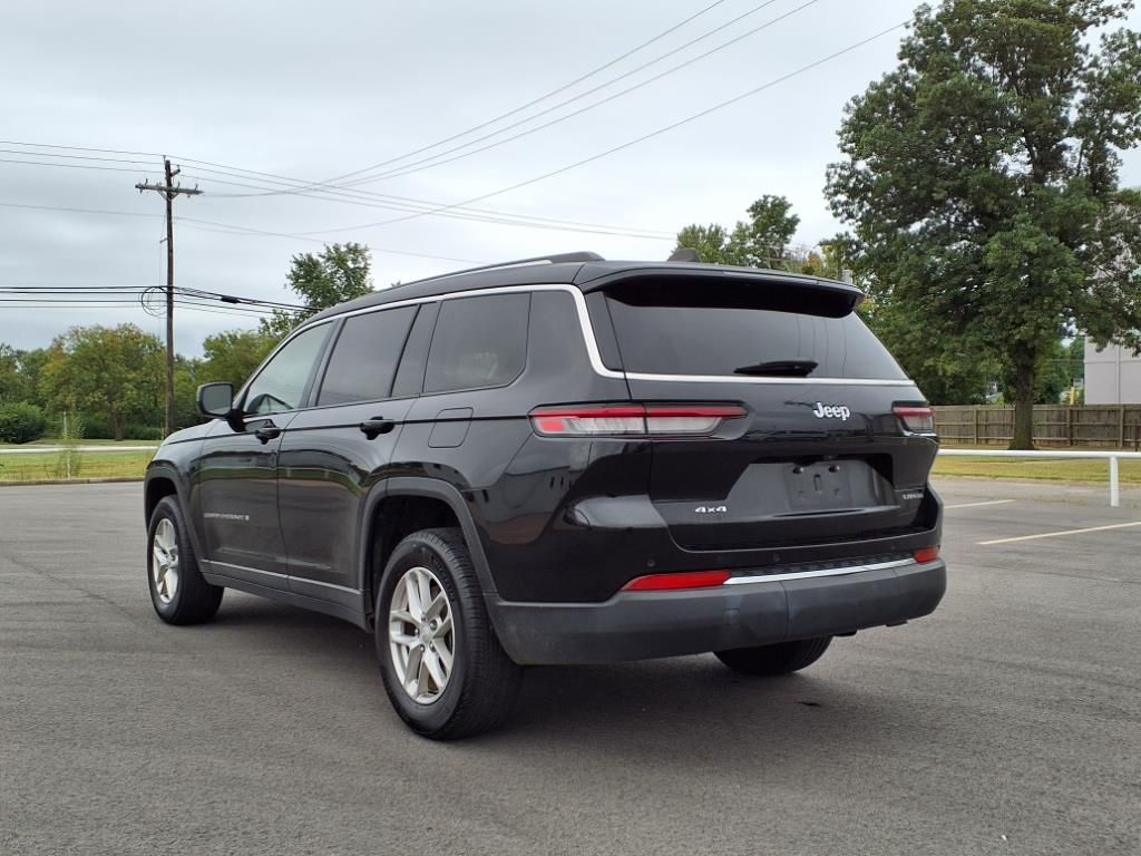 2023 Jeep Grand Cherokee Laredo photo 2