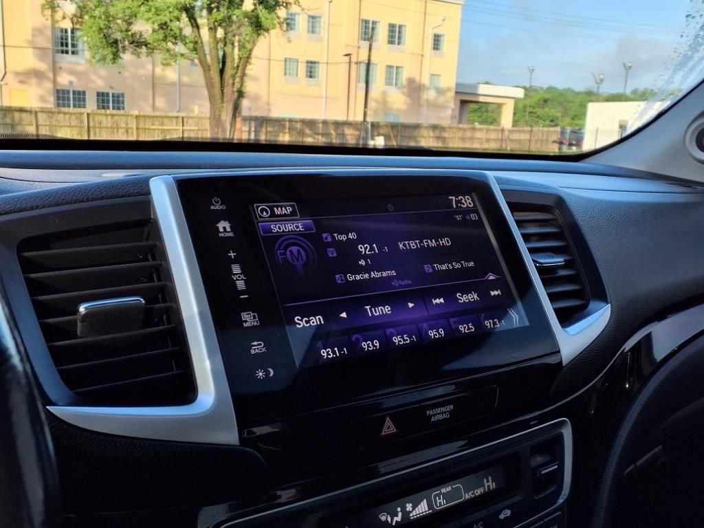 2020 Honda Ridgeline RTL-E photo 4