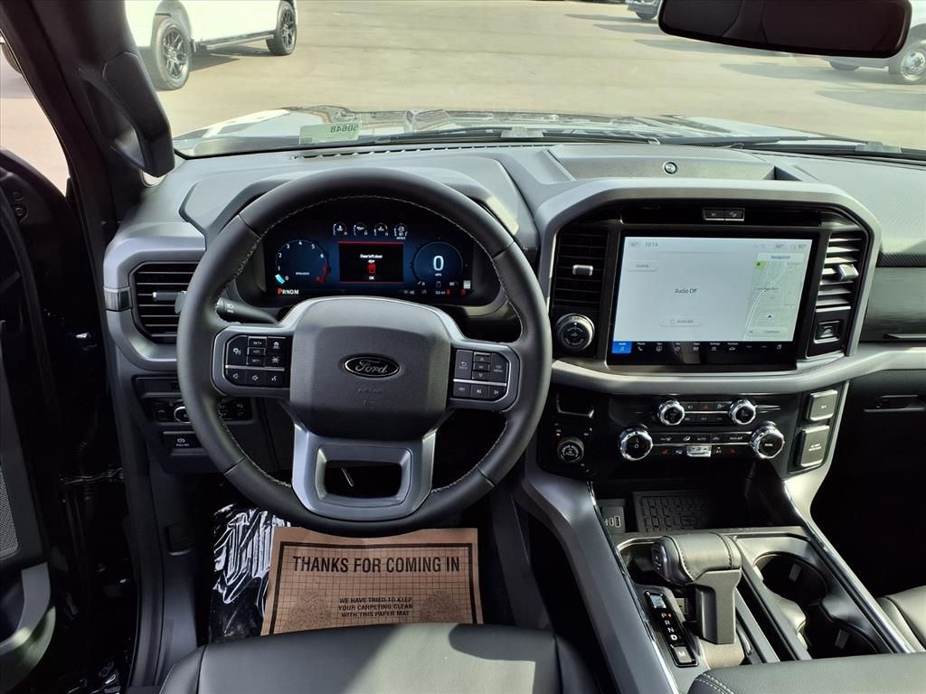 2025 Ford F-150 XLT photo 2