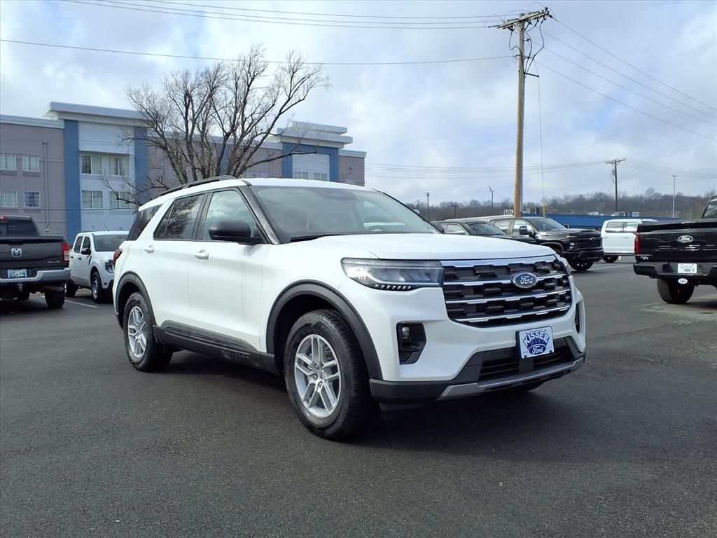 2026 Ford Explorer Active's photo