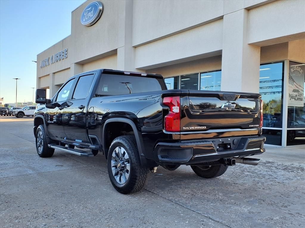 Used 2024 Chevrolet Silverado 2500 HD Custom Truck Crew Cab