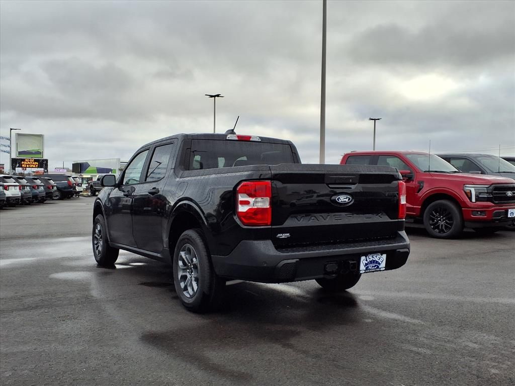 2025 Ford Maverick XLT photo 2