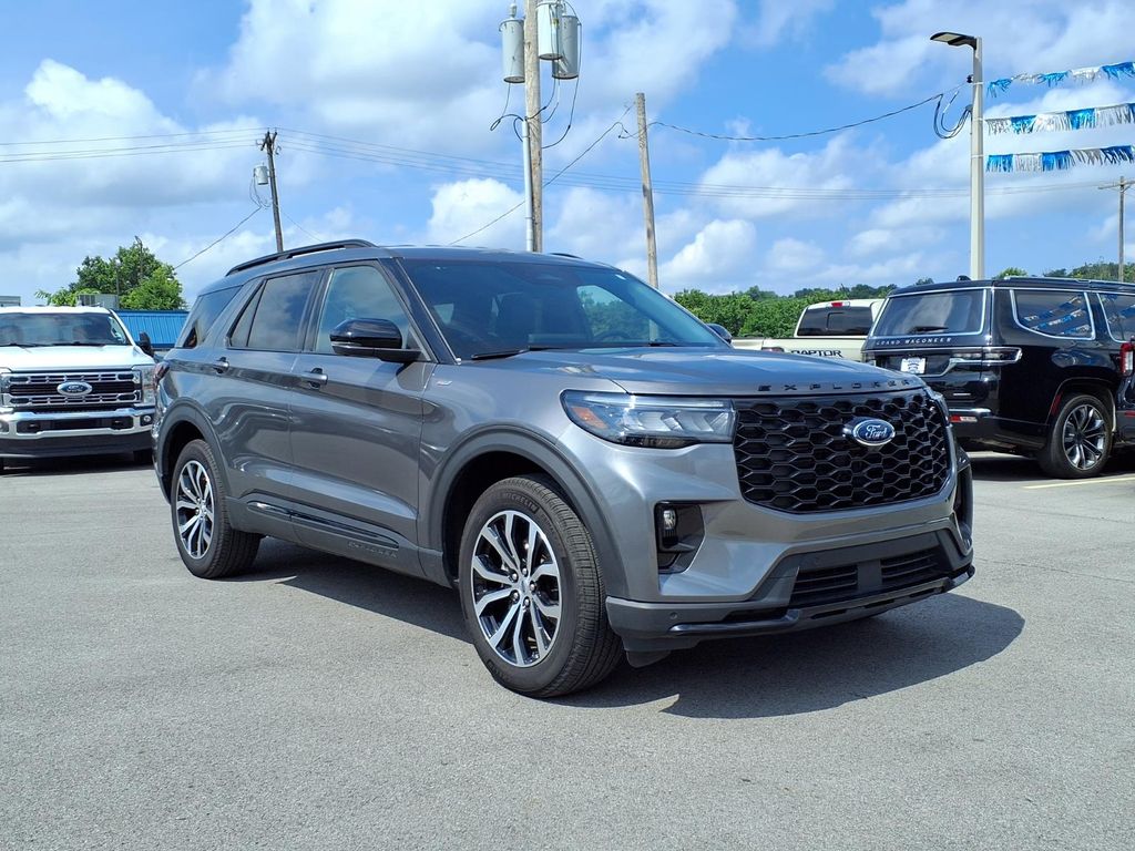 2025 Ford Explorer ST-LINE 4WD (PL535)'s photo