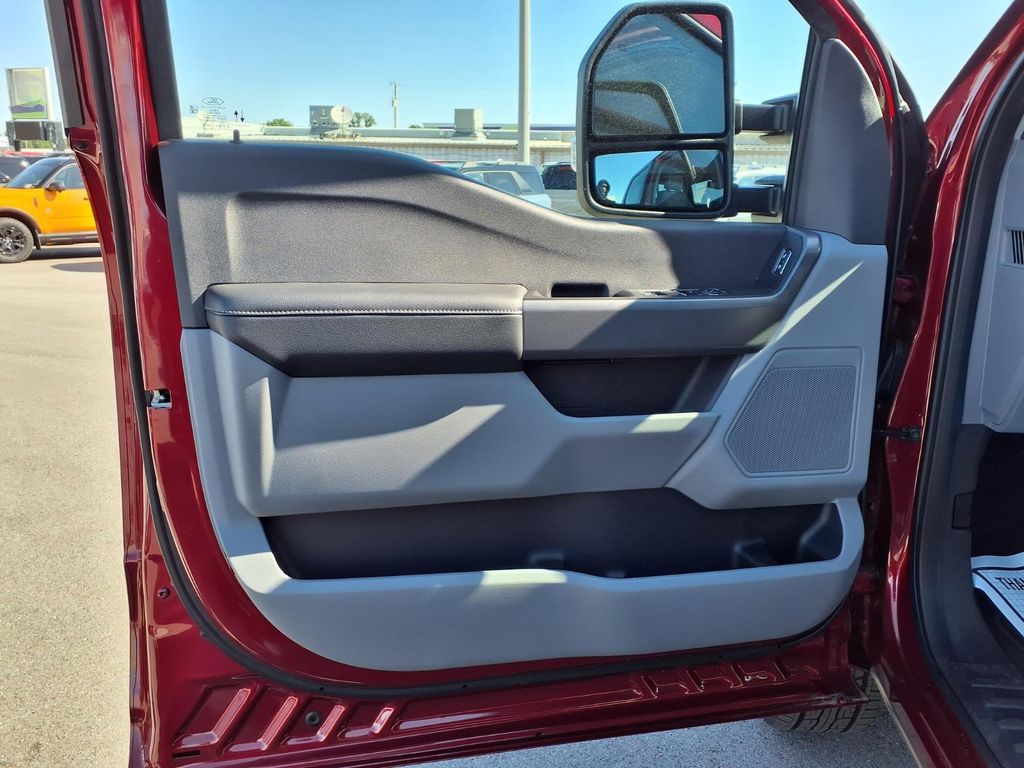 2026 Ford F-250 Super Duty XLT - Photo 7