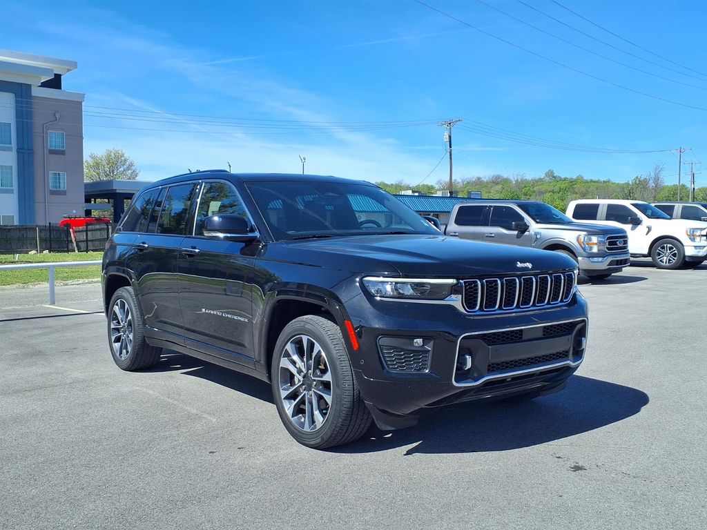 2022 Jeep Grand Cherokee Overland 4x4's photo