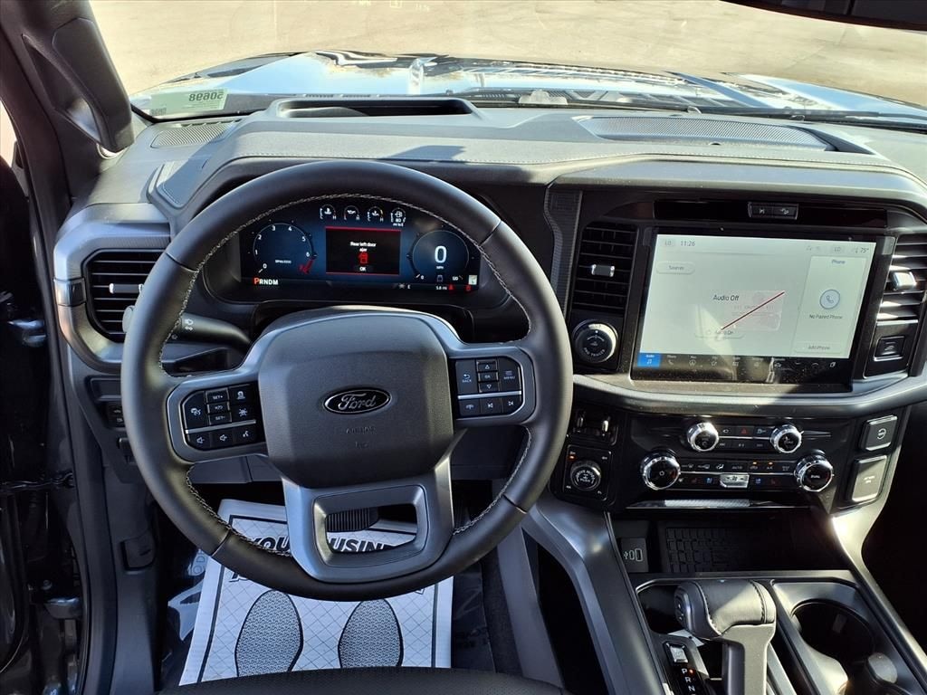 New 2025 Ford F-150 Lariat TRUCK