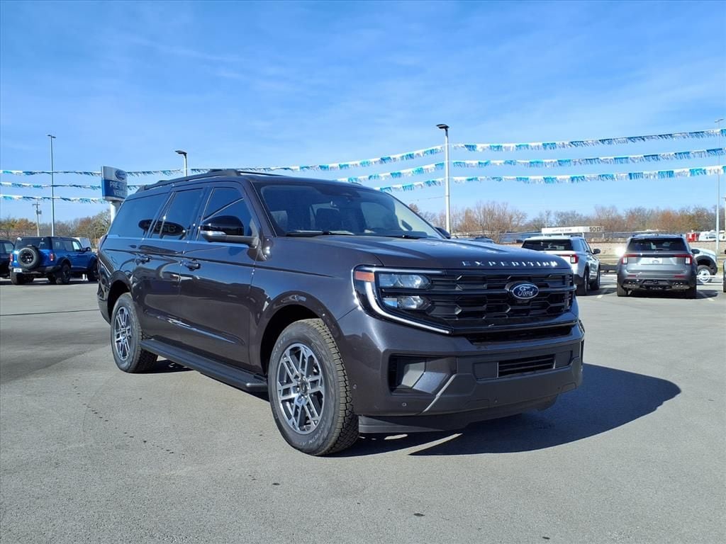 2025 Ford Expedition Active's photo