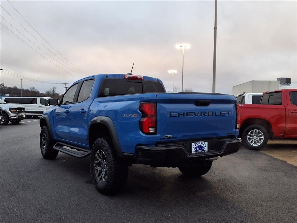 2025 Chevrolet Colorado ZR2 photo 2