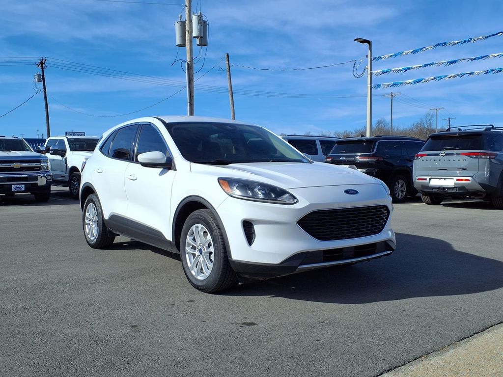 2020 Ford Escape SE