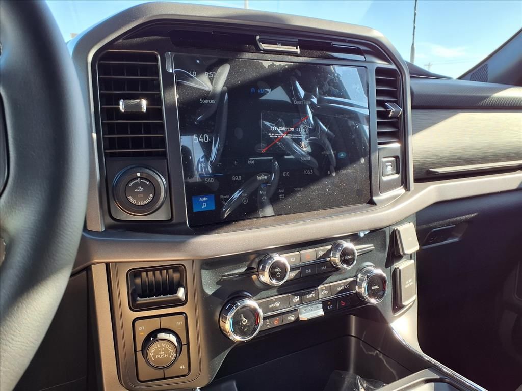 2025 Ford F-150 XLT photo 4