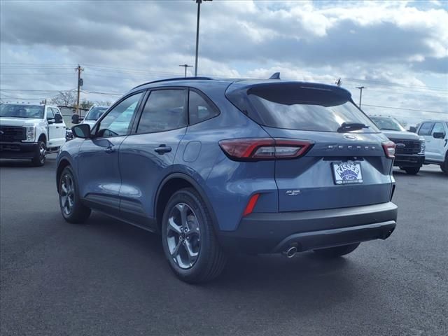 2025 Ford Escape ST-Line photo 2
