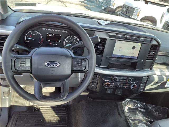 2024 Ford F-450 photo 3