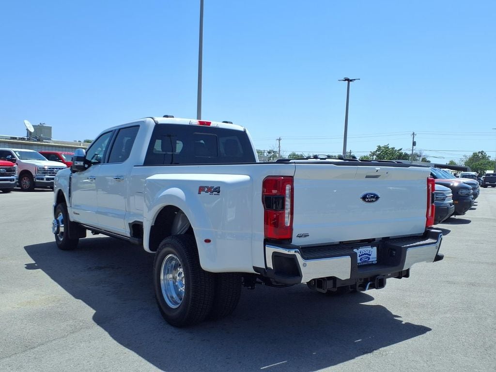 New 2026 Ford Super Duty F-350® Lariat® TRUCK