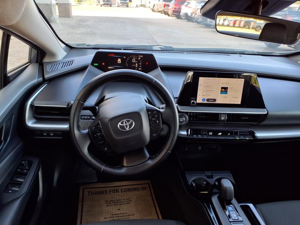 2024 Toyota Prius LE photo 3