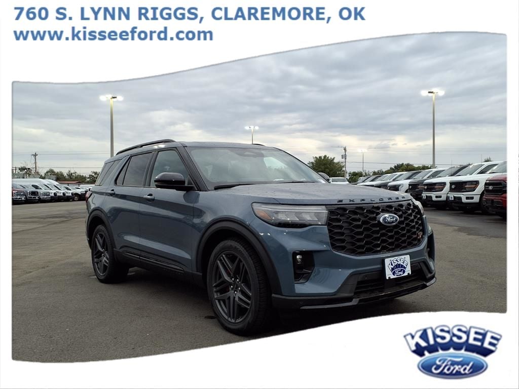 2025 Ford Explorer ST's photo