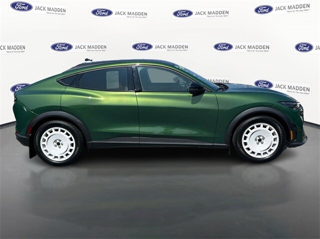 2024 Ford Mustang Mach-E GT photo 3