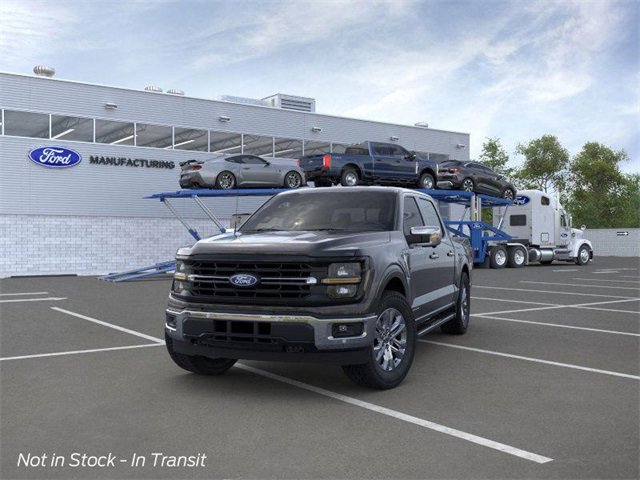 2025 Ford F-150 XLT photo 2