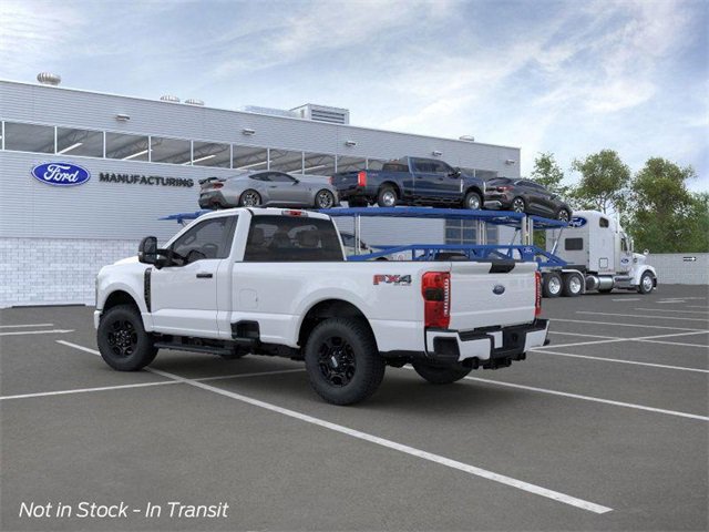 2025 Ford F-350 photo 4