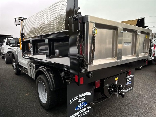 2024 Ford F-550 photo 2