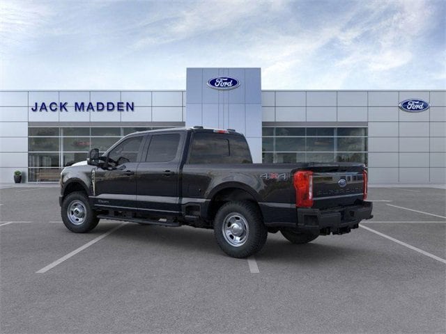 2025 Ford F-350 photo 4