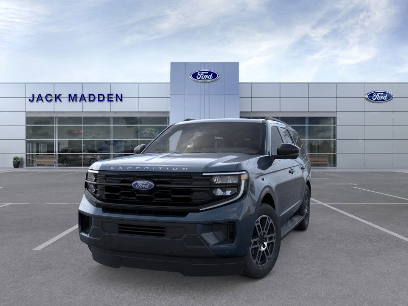 2025 Ford Expedition photo 2