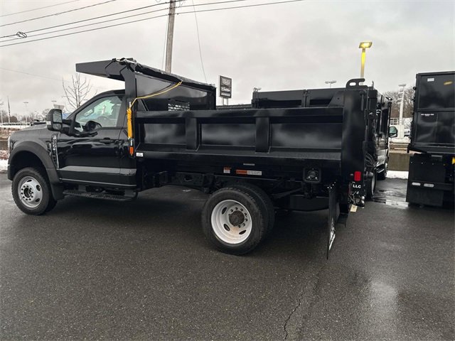 2024 Ford F-550 photo 3