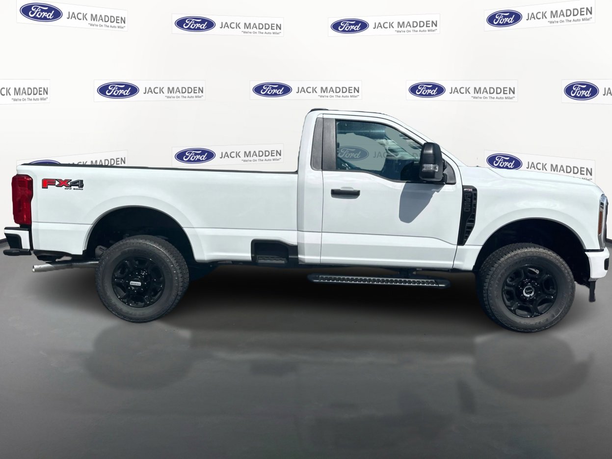 2026 Ford F-350 photo 4