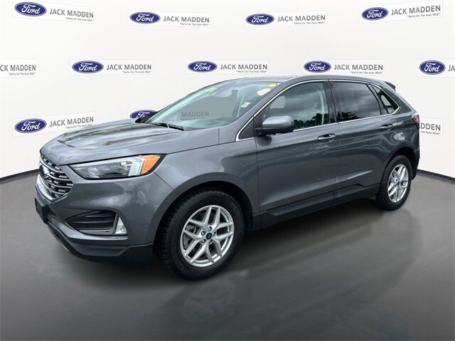 2022 Ford Edge SEL photo 2