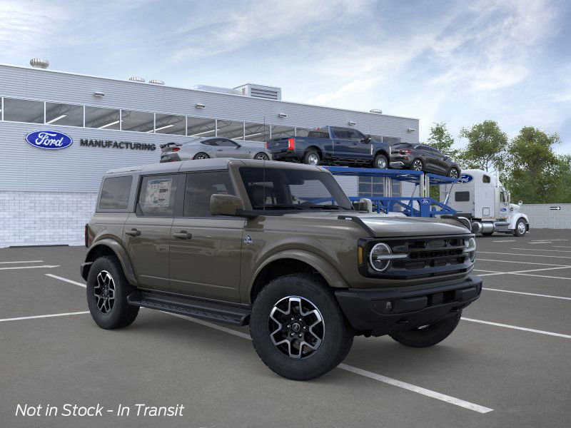 2025 Ford Bronco Outer Banks photo 3