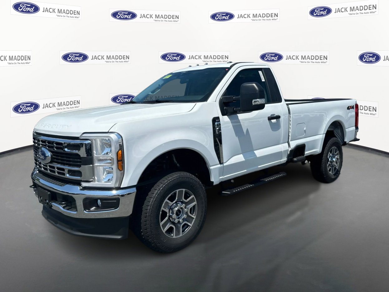 2025 Ford F-350 photo 2
