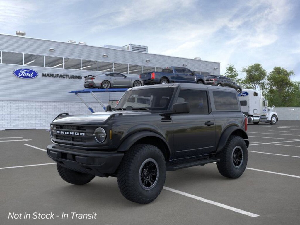 New 2025 Ford Bronco  Base  4x4