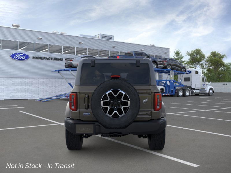 2025 Ford Bronco Outer Banks photo 2