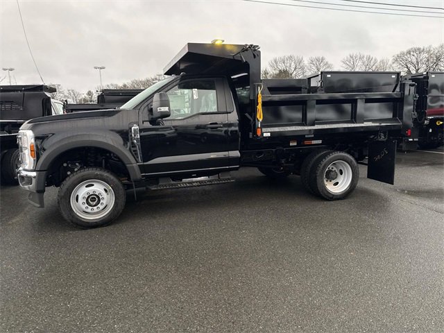 2024 Ford F-550 photo 2