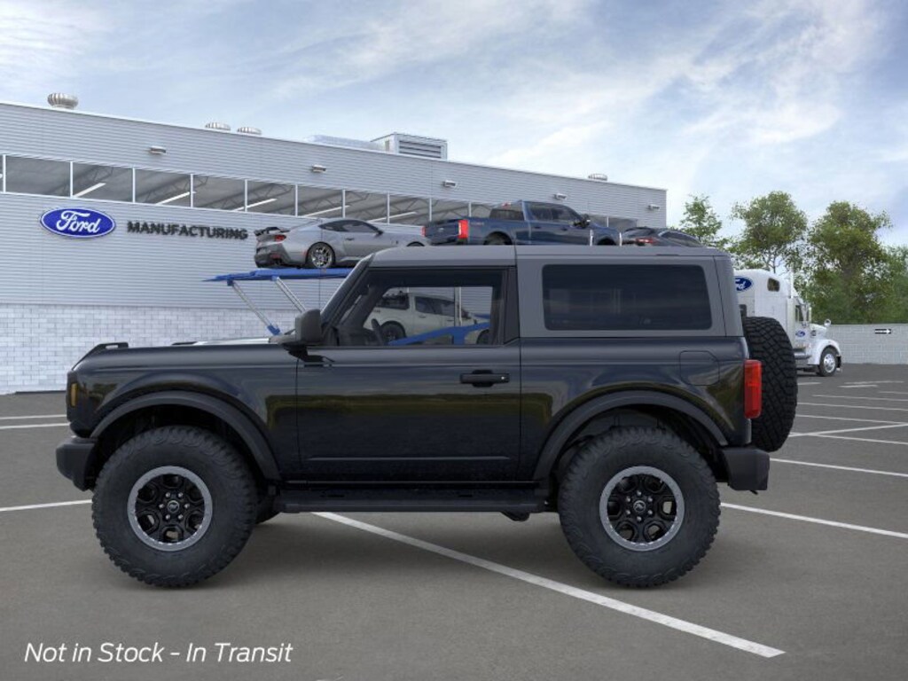 New 2025 Ford Bronco  Base  4x4