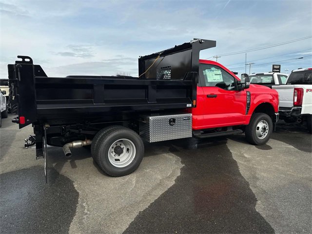 2024 Ford F-350 photo 4
